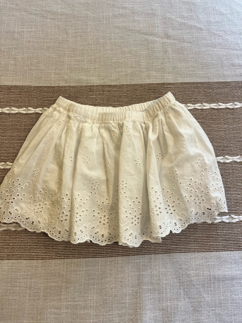 Girls 2t Oshkosh White Eyelet Circle Cotton Skirt -